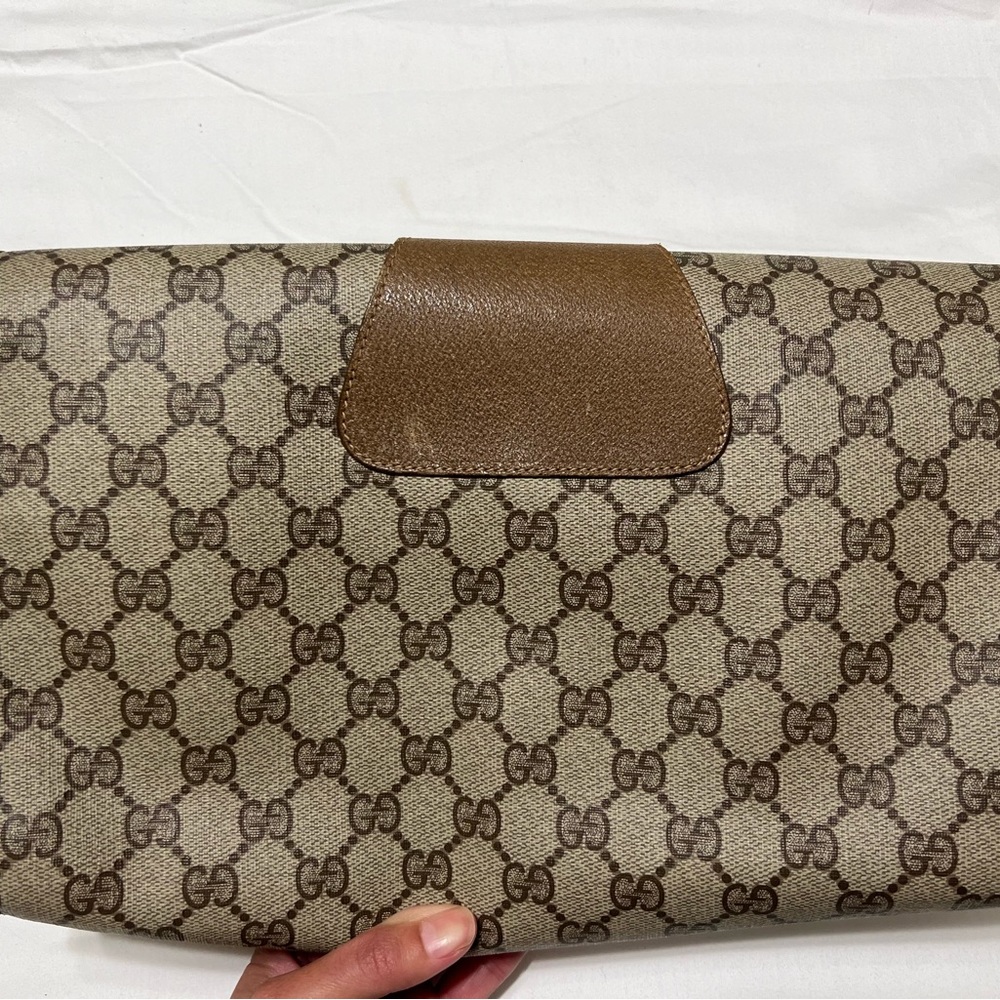 Vintage Gucci Clutch - Picture 6 of 15